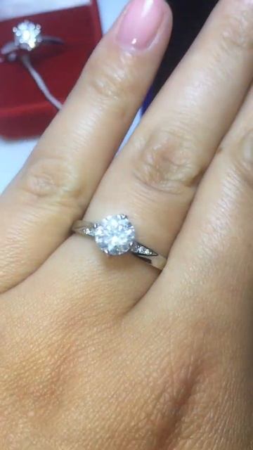 Кольцо с муассанитом смотреть онлайн