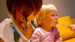 Весёлые игры - Маша Капуки и Бьянка готовят макароны и пельмешки! - Видео игрушки Грузовичок Лёва