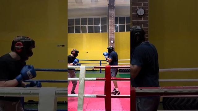 Бокс . Работа только передней рукой смотреть онлайн