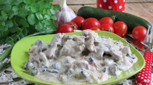 Куриные желудочки с грибами