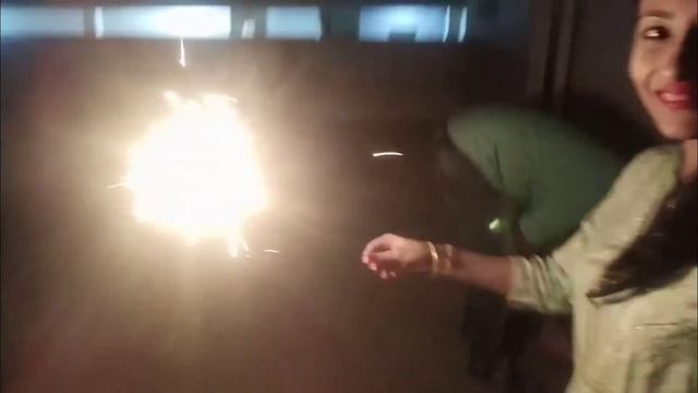 DIWALI KE BAAD BHI CELEBRATION CHAL RAHA HAI KIYU ? INDIAN VLOGGER MALINI смотреть онлайн