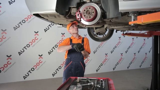 How to change the rear Anti Roll Bar Link on BMW 5 E39 TUTORIAL | AUTODOC смотреть онлайн