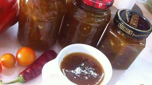 Соус ткемали или аджика из алычи