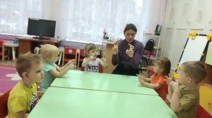 Пальчиковая гимнастика "Ёлочка"