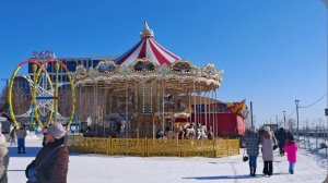 Полдень на Михайловской набережной реки Обь.