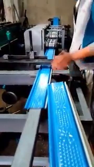 Roller Shutter Door Machines смотреть онлайн