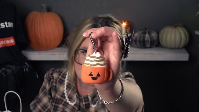 BATH  BODY WORKS NEW WICKED APPLE HALLOWEEN CANDLE! bathandbodyworks