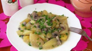 Картофель с грибами в горшочке