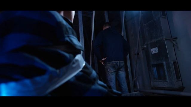 Небольшой куш. Первая серия. Андрей Назаров и Джей Си Лайпон вписались за Якса и Феоктистова смотреть онлайн