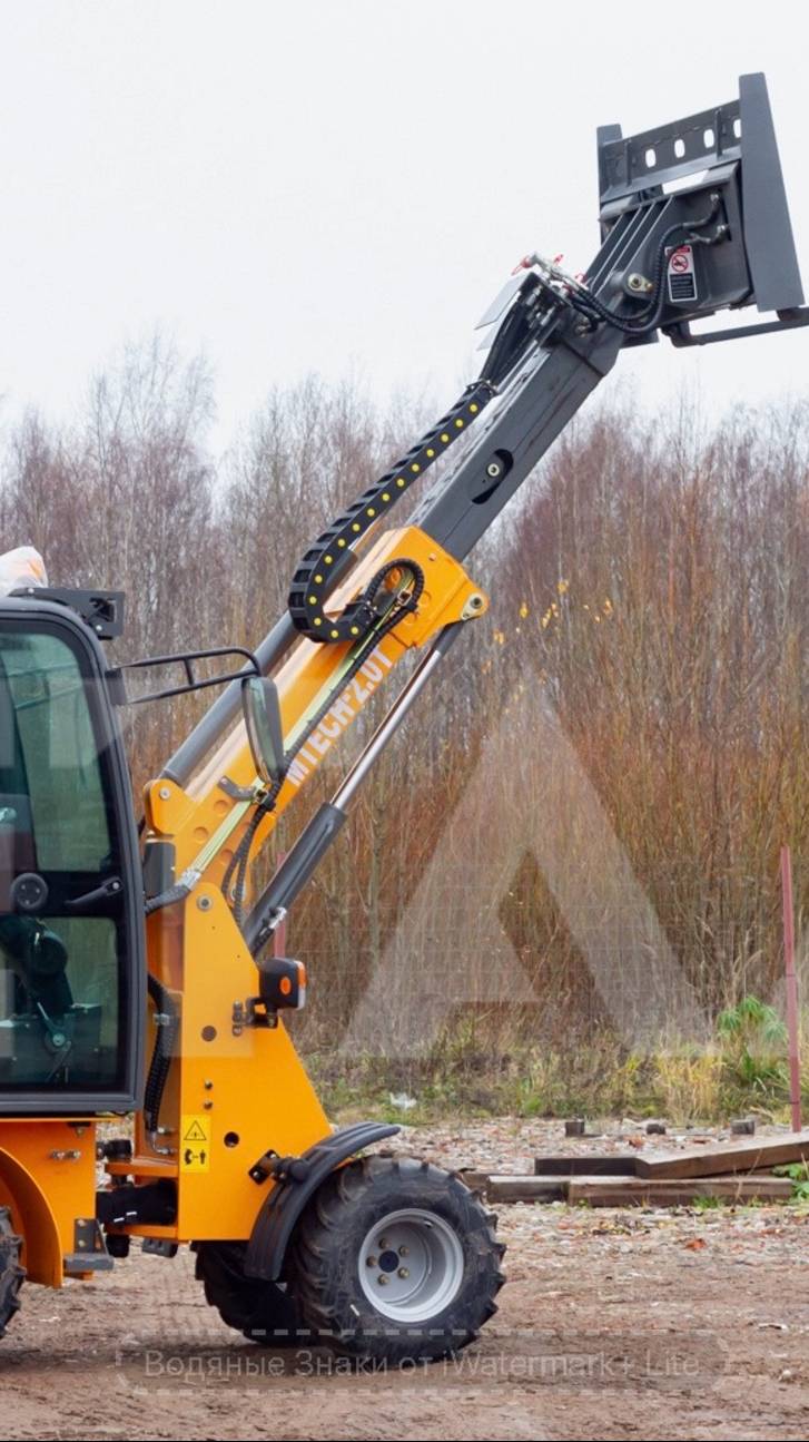 Обзор мини погрузчик Manitech 2.0T #минипогрузчик #купитьтехнику #спецтехника #automobile #excavator смотреть онлайн