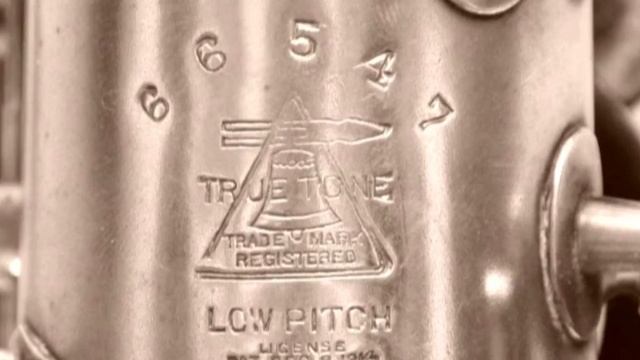 Change of heart? Stolen saxophones returned after Las Vegas home break-in смотреть онлайн