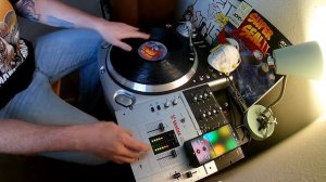 Numark TT200 & Kaossilator Scratch Jam