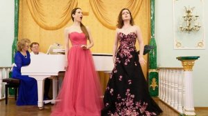 Екатерина Бабич и Юлия Малевская исполняют Баркаролу Оффенбаха. Фортепиано — Ирина Коробова