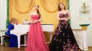 Екатерина Бабич и Юлия Малевская исполняют дуэт Прилепы и Миловзора. Фортепиано — Ирина Коробова