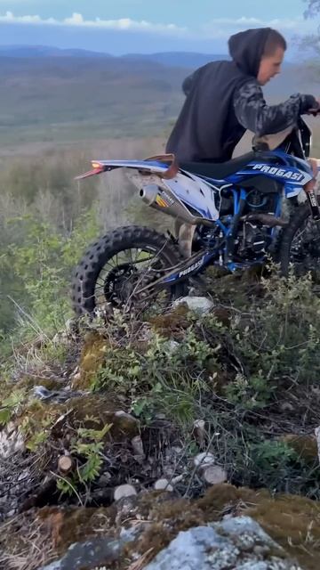 Горы ⛰️ мой ТГК: KatavEnduro #питбайк #kayok1 #эндуро #кайо #kayo #мотокросс #кроссовыймотоцикл смотреть онлайн