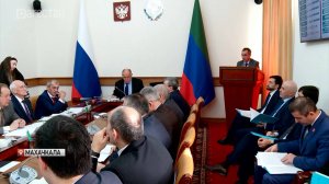 Абдулмуслим Абдулмуслимов провел заседание правительства республики