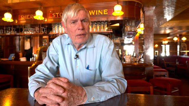 The Historic Duke Pub Across from Apple Park смотреть онлайн