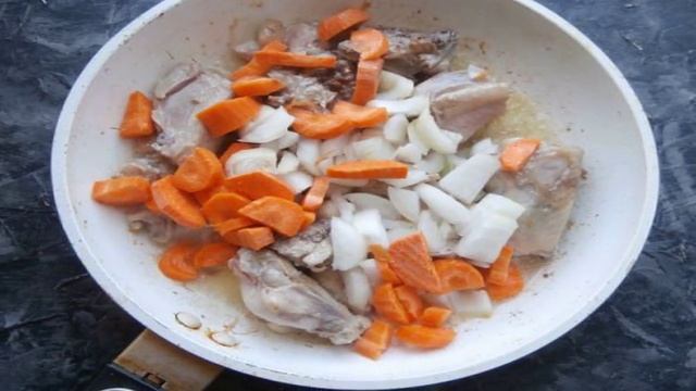 Жаркое по-деревенски на сковороде