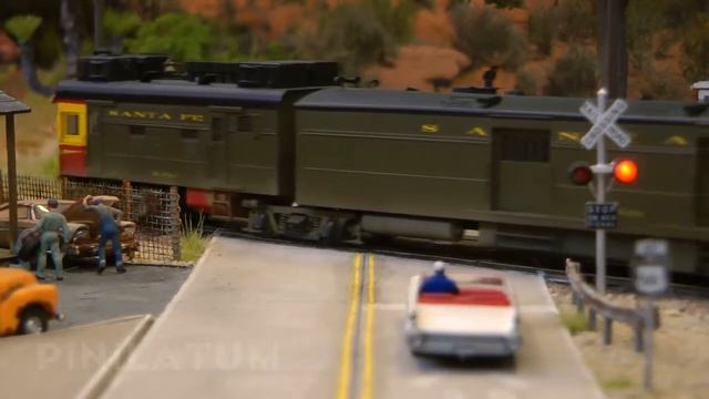 Макет залізниці в масштабі 1:87 Санта-Фе - Паровози, тепловози і електровози EMD F7