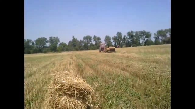 Сбор и транспортировка тюков соломы,трактором т25