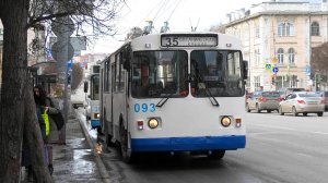 Троллейбус Екатеринбурга ЗиУ-682Г-012 [Г0А] борт. №093 маршрут №35 на ост. "Центральная гостиница"