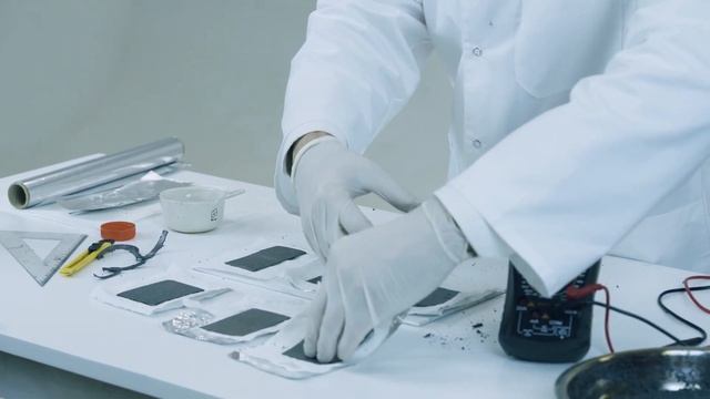 Thermoelectric generators from graphite plate.