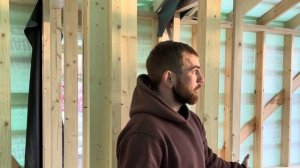 Зачем проклеивать мембрану , строим каркасный дом часть 3 , все главное о каркасе