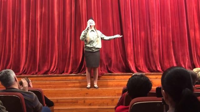 Песню "Идет солдат по городу" исполняет Тараненко Олеся в честь праздника "23 февраля". смотреть онлайн