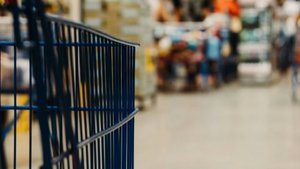 Запрет на продажу энергетиков детям. Что грозит нарушителям?