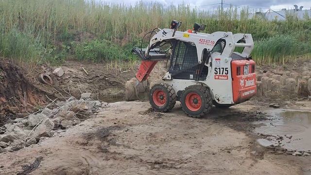 bobcat с гидрорыхлителем impulse evolution 1000 смотреть онлайн