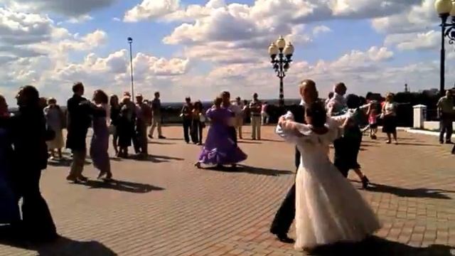 День города во Влдаимире  Танцы на смотровой площадке смотреть онлайн