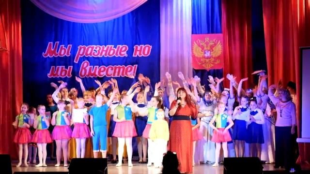 Елена Фищукова. песня Желаю тебе, земля моя.mp4 смотреть онлайн