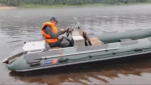 Лодка   ПВХ с ПНД дном с водометом от гидроцикла и двигателем от А\М Териус Кид  Турбо
