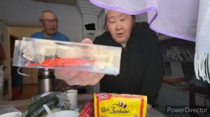 Аборигенка. Едем в Де Кастри с родителями. Папа очень доволен. Подарок от соседки.