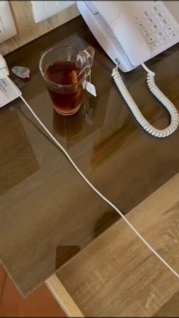 когда нечем мешать сахар в чае ,😲#кринж