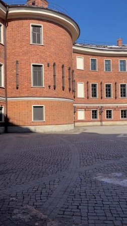 Что внутри "бутылки"?  Остров Новая Голландия. Санкт-Петербург.