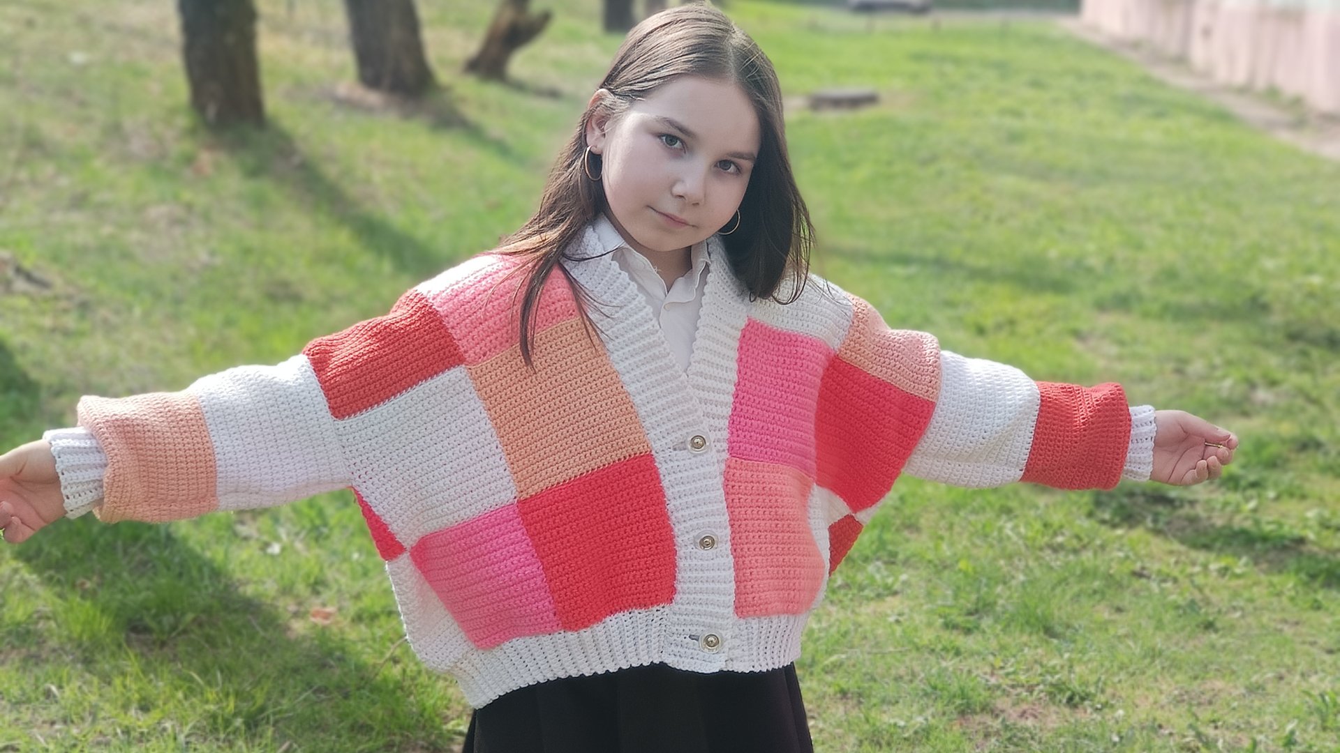 Кардиган из квадратных мотивов крючком смотреть онлайн