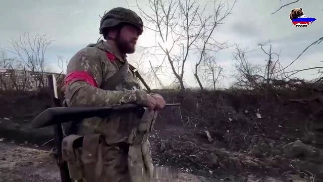 Некоторые из оставшихся в курском приграничье ВСУ пытаются сбежать, маскируясь под мирных жителей. смотреть онлайн