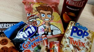 угадывать с закрытыми глазами острое кислое сладкое и солёное