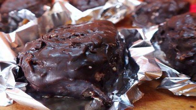 Классические шоколадные сырки с шоколадом