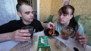 МУКБАНГ НАРЕЗКИ ЛУЧШЕЕ - КАША ОВСЯНАЯ / СОСИСКИ / 
БУТЕРБРОДЫ / ШОКОЛАД / MUKBANG АСМР 16. 03. 2025