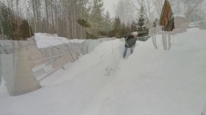 Устраняю последствия снегопада.
