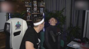 Бустер заглянул в Ротик Дилары / Дилара и Бустер Стрим