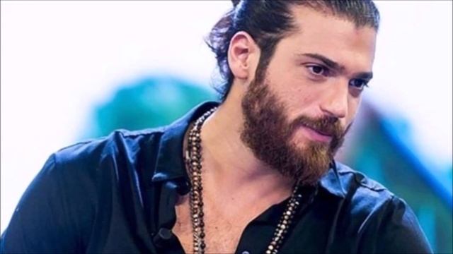 La carta que hace que Can Yaman se emocione y llore смотреть онлайн