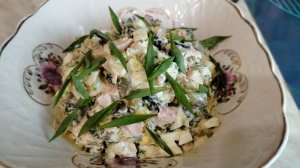 Салат с копченой курицей - вкуснее Оливье.