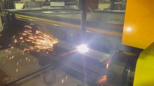 Фрагмент резки трубы 120х80х4