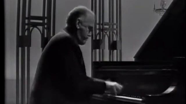 Prokofiev: Piano Sonata No.2 - Richter - Andante смотреть онлайн