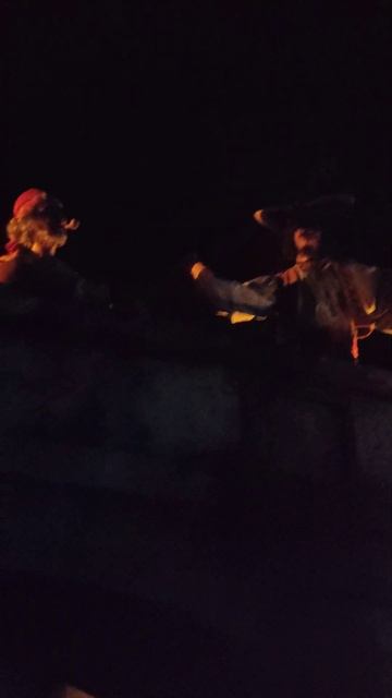 ещё Пираты Карибского моря в Диснейленде смотреть онлайн