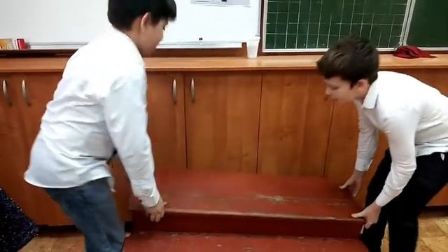 К международному женскому дню 8 марта💐 смотреть онлайн