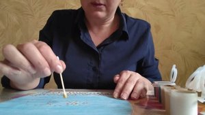 17398927977959 Рисование золотой рыбки в аквариуме с помощью ватной палочки для младшего возраста